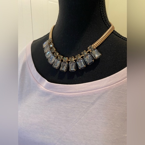 ✅Grey rhinestone/gold finish plating/faceted statement necklace/fishbone chain 🩶 - Picture 3 of 7